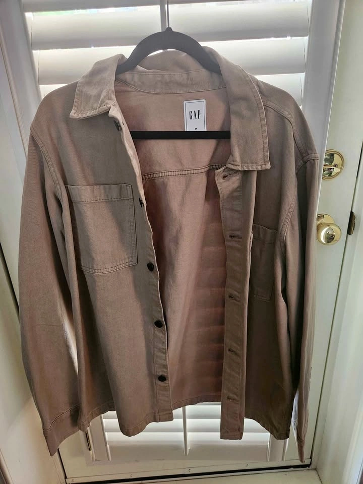 GAP tan shacket mens size M