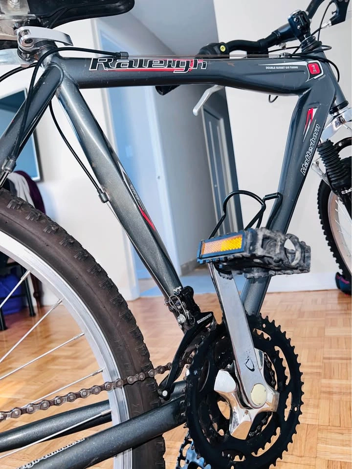 Raleigh Mountain Bike 26” – 21 Speed – Ready to Ride - photo 2