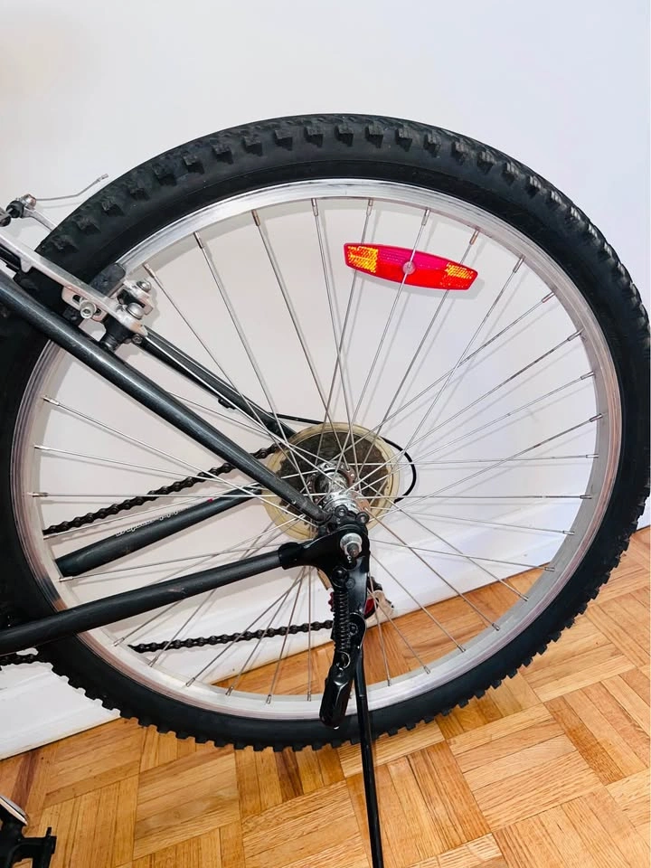 Raleigh Mountain Bike 26” – 21 Speed – Ready to Ride - photo 4