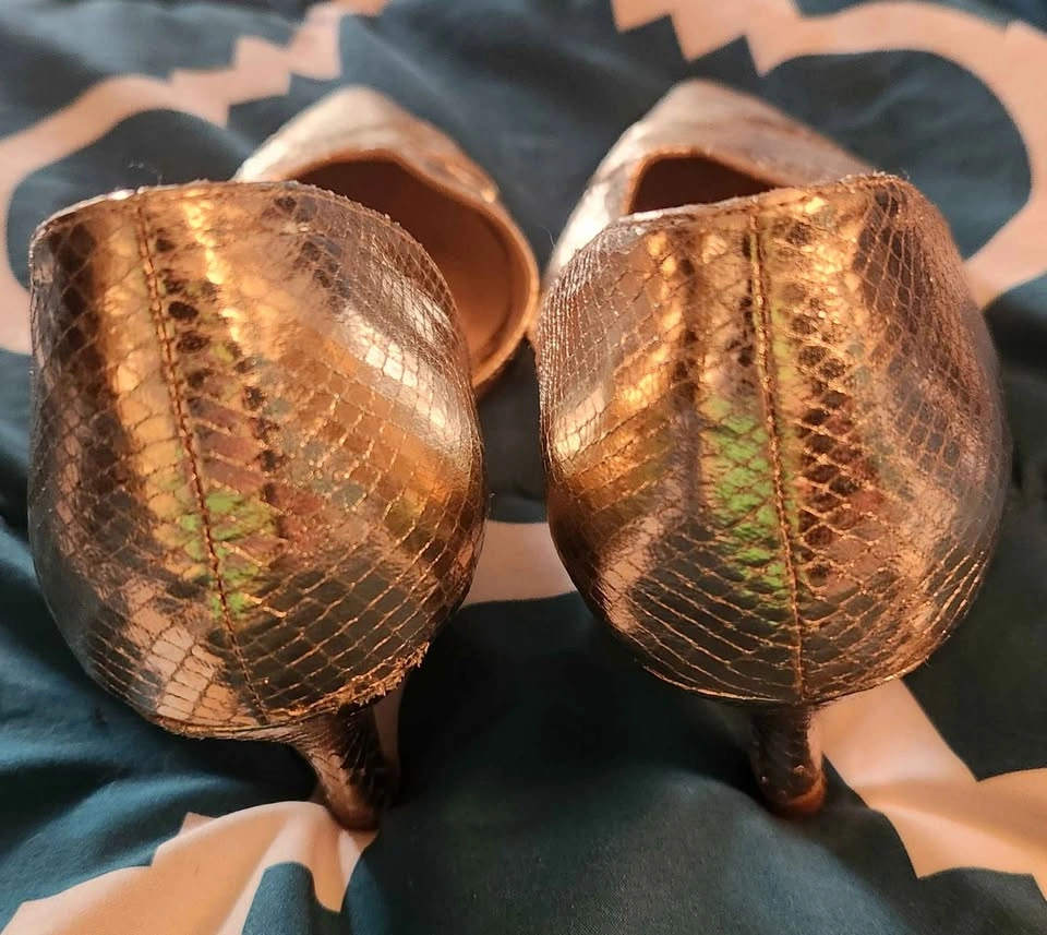 Gold Snakeskin Pointed Toe Heels 10M - photo 3