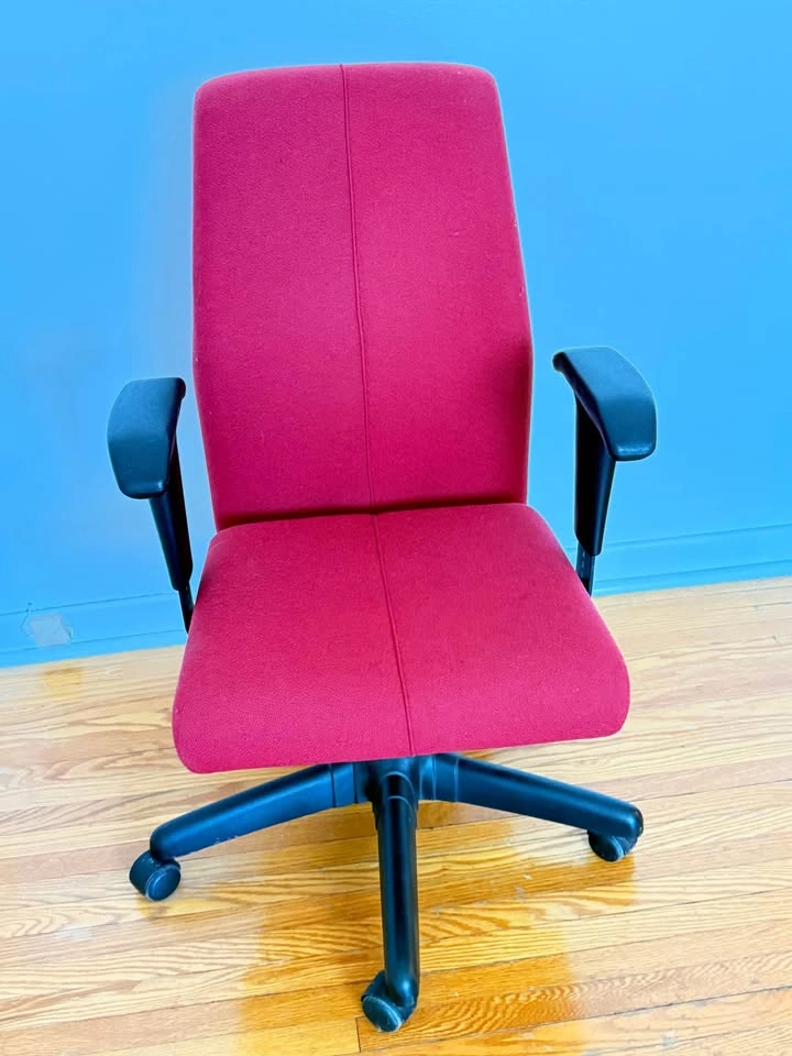 Red Fabric Office Chair - photo 2