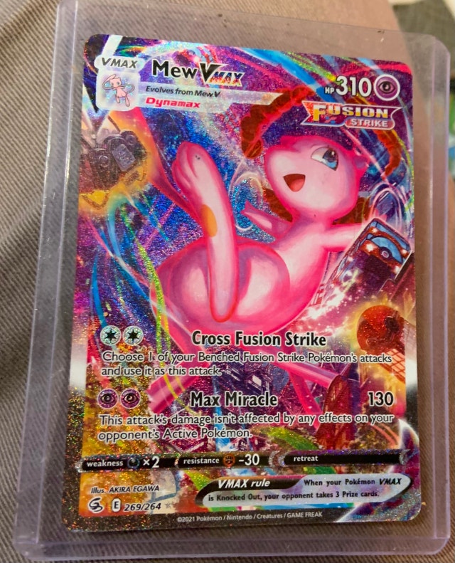 Pokémon Mew VMAX Alt Art Secret Rare 269/264 Near Mint - photo 2