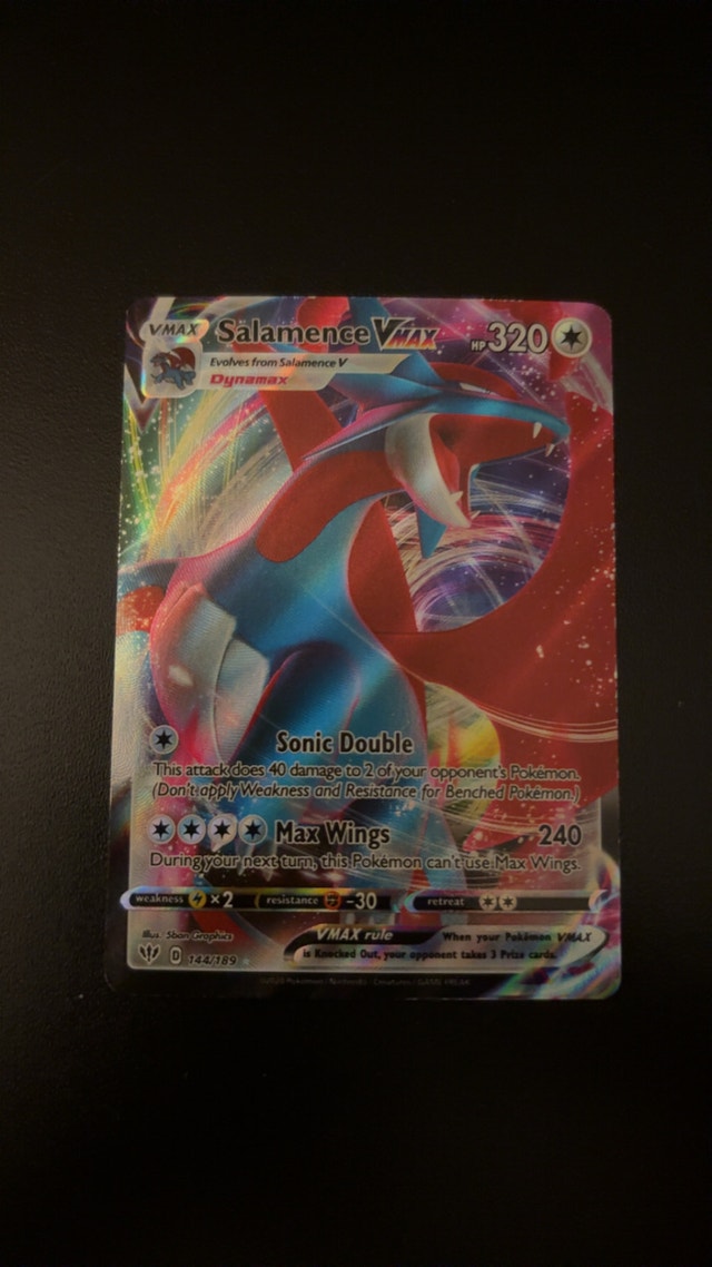 Salamence VMAX
