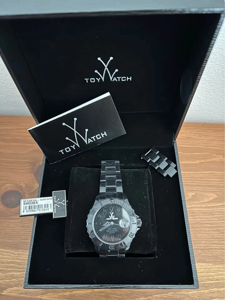 ToyWatch: Black on black Plasteramic - photo 2