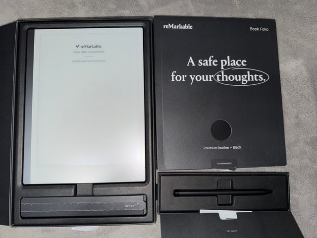 Remarkable 2 Paper Tablet with Pen and Book Folio