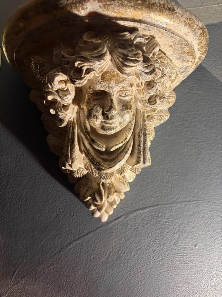 Distressed Gold Cherub Wall Shelf - photo 2