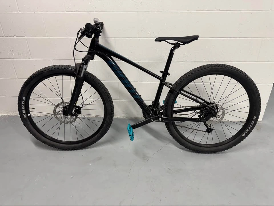 Giant Talon 2 27.5 Mountain Bike (XS) – Metallic Black - photo 3