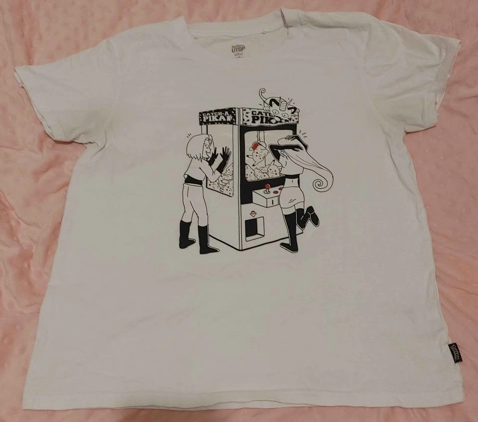 Uniqlo Pokemon Graphic T-Shirt - Large - photo 2