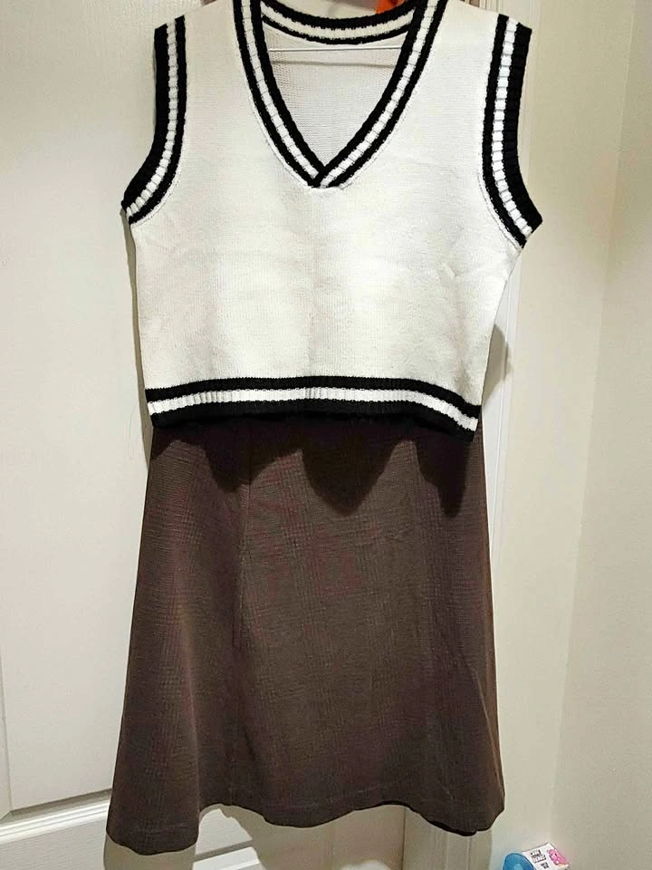 Ribbed Knit Sweater Vest & Uniqlo Skirt Set