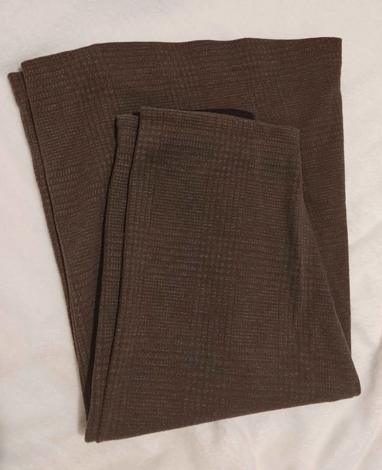 Ribbed Knit Sweater Vest & Uniqlo Skirt Set - photo 3