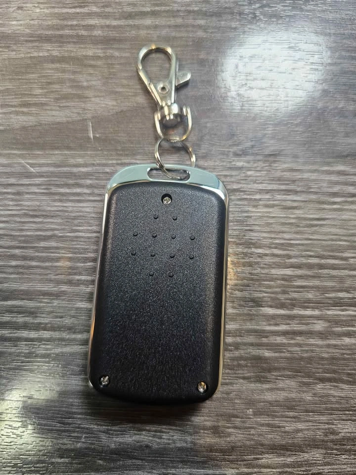 Universal Garage Door Opener Remote for Keychain - photo 3