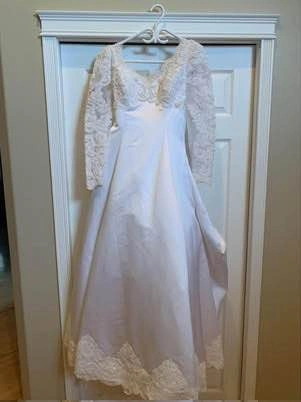 White Lace Long Sleeve Wedding Dress with Bow Back and Train - photo 2
