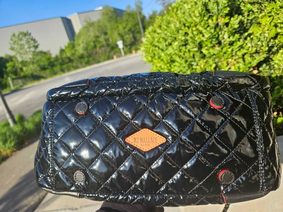 Branded MZ Wallace Black Quilted Patent Bag (like new) - photo 4