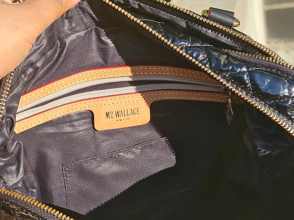 Branded MZ Wallace Black Quilted Patent Bag (like new) - photo 5