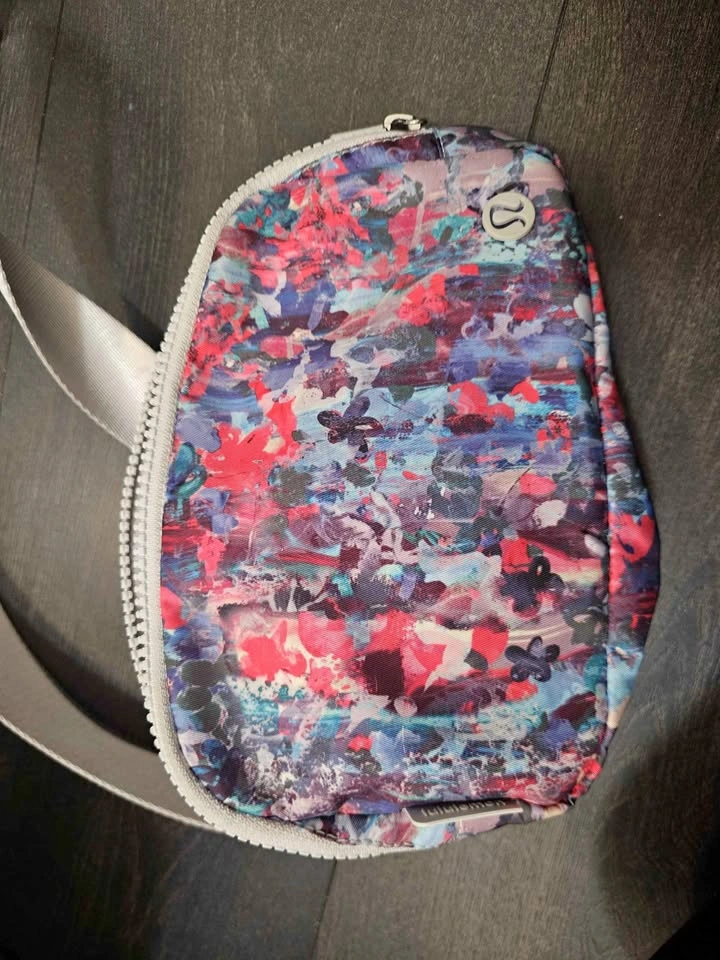 Lululemon Everywhere Belt Bag Colorful Floral Print