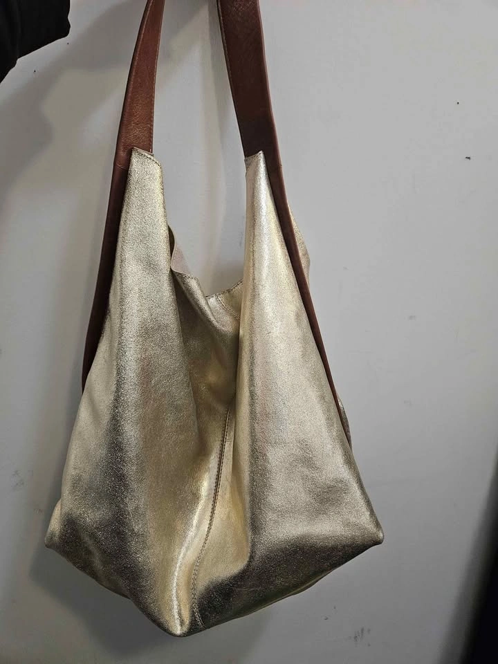 Vintage limited edition Gold metallic hobo bag - photo 2