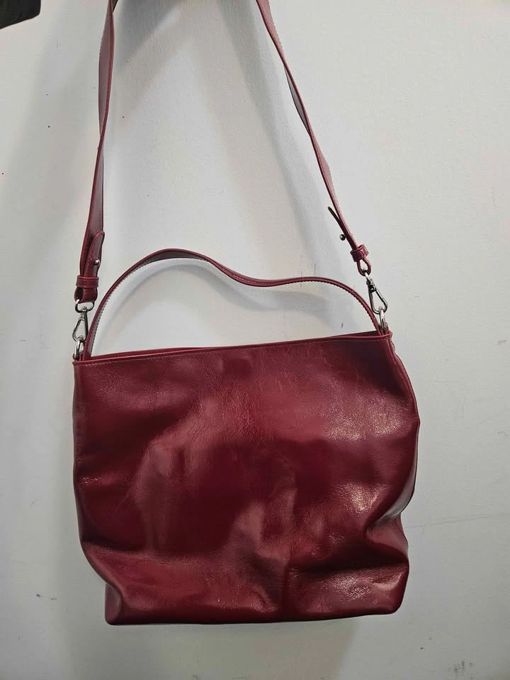Red glossy shoulder bag - photo 2