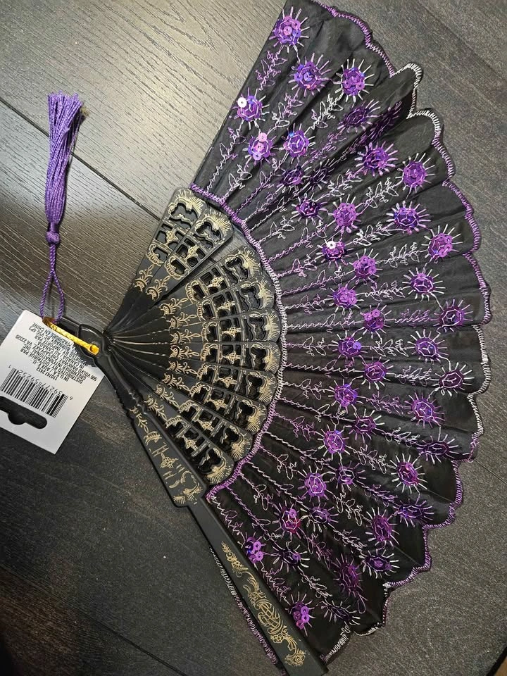 Black and purple embroidered folding fan - photo 2