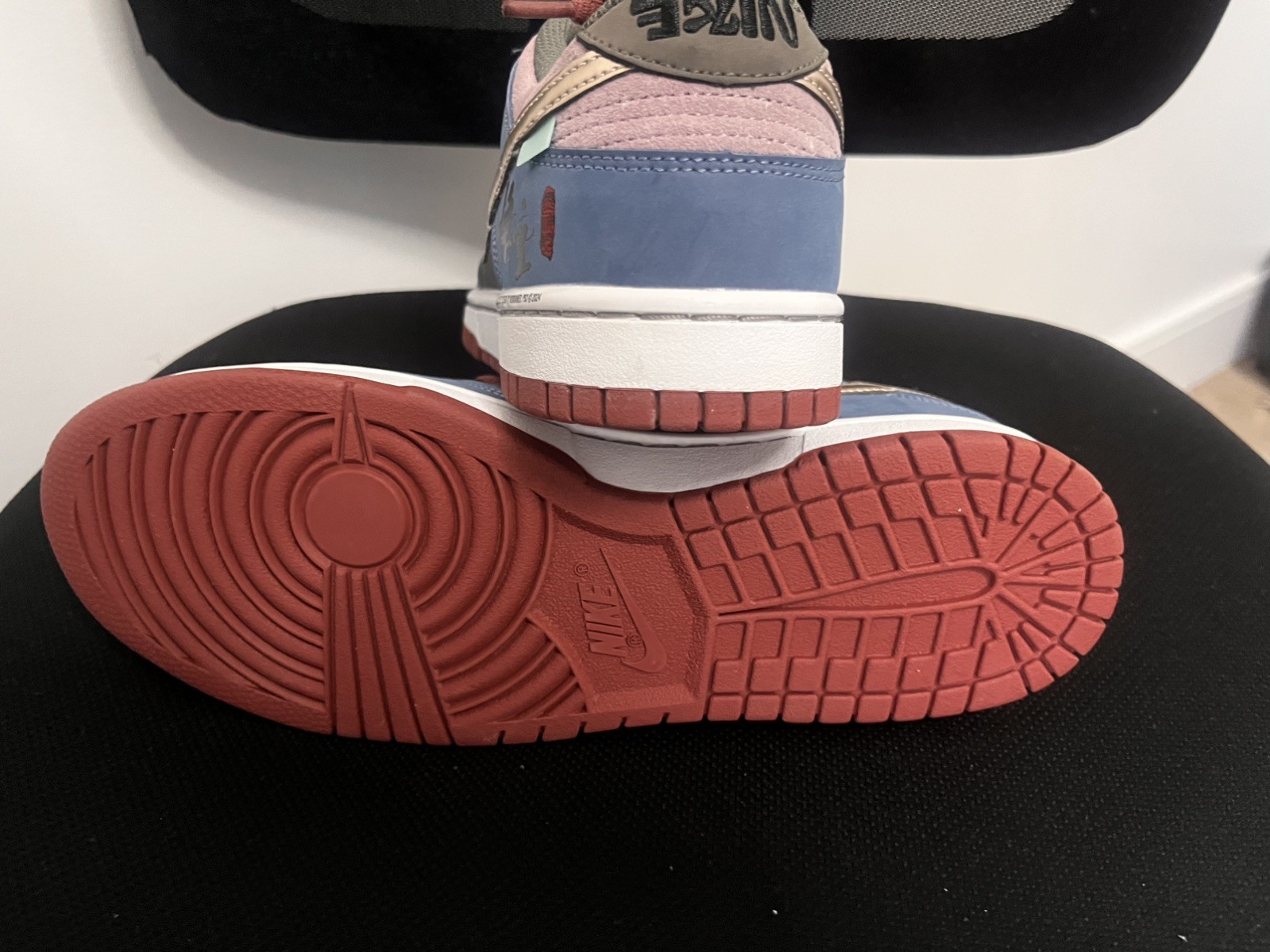 Size 8.5 - Nike Dunk Low “black Myth Wukong” sneakers - photo 4
