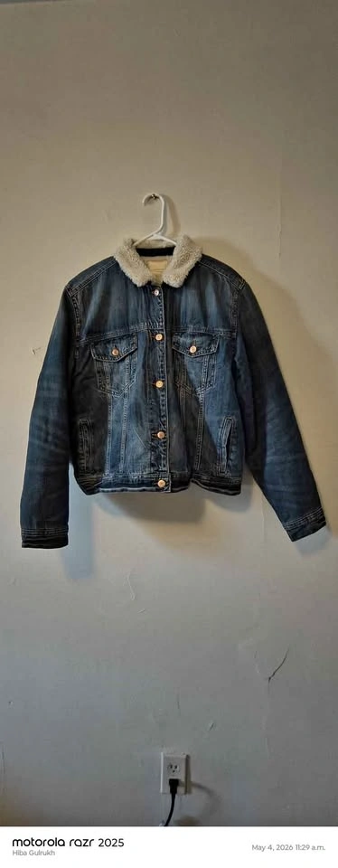 American Eagle Sherpa Denim Jacket - Size XL