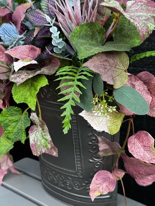 Eye catching Arrangement in Hanging Container - photo 2