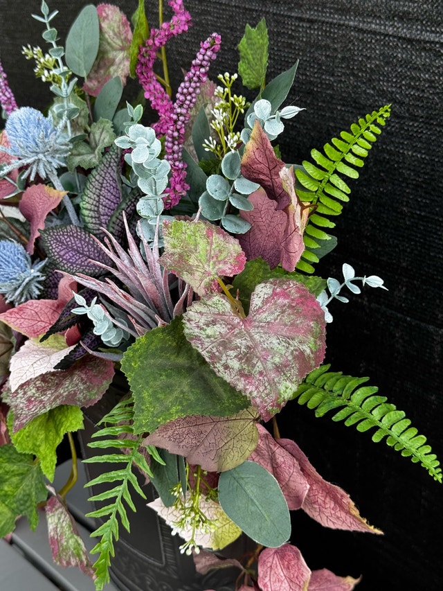 Eye catching Arrangement in Hanging Container - photo 3