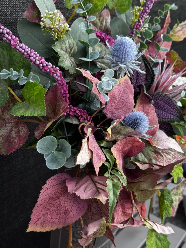 Eye catching Arrangement in Hanging Container - photo 4