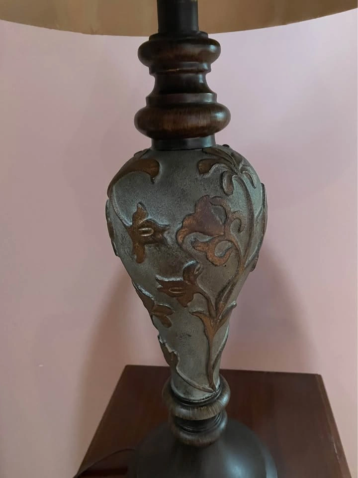 Traditional Dark Bronze Finish Resin Table Lamp with Elegant Flo - photo 2