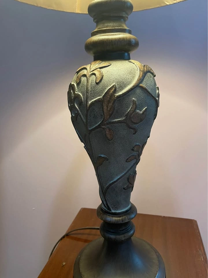 Traditional Dark Bronze Finish Resin Table Lamp with Elegant Flo - photo 4