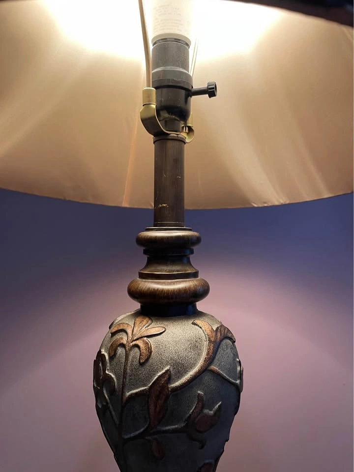 Traditional Dark Bronze Finish Resin Table Lamp with Elegant Flo - photo 5