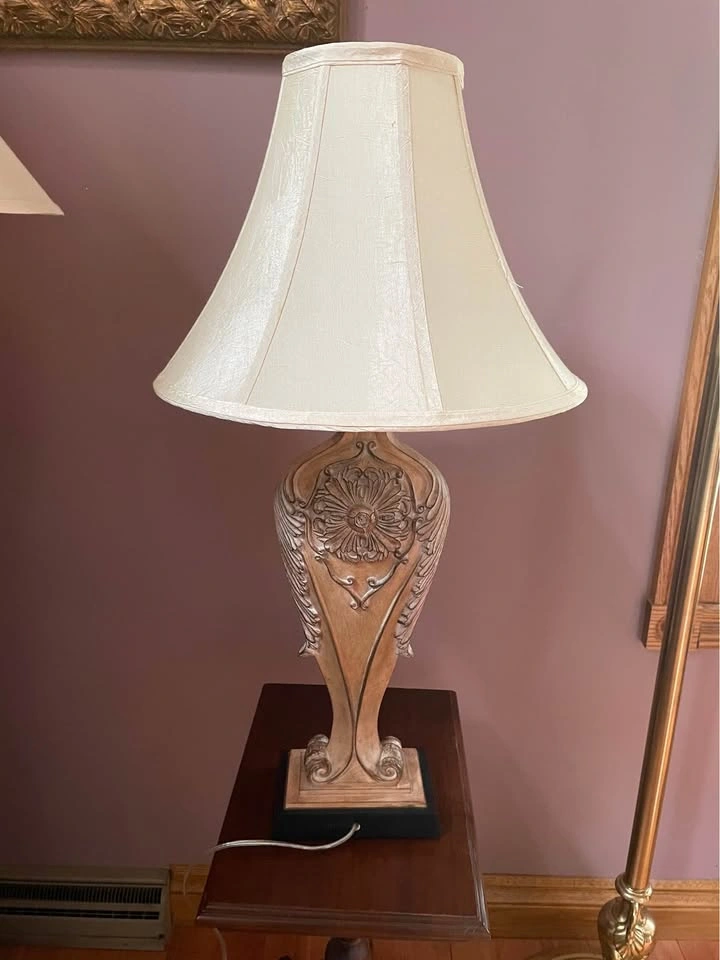 Traditional Ornate Resin Table Lamp with Cream Bell Shade - photo 2