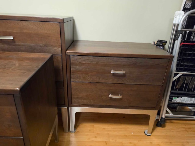King Size Solid Wood Bedroom Set by Durham Furniture - photo 5