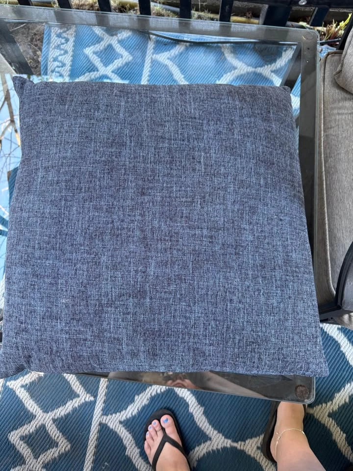 Indoor/Outdoor Throw Pillows - photo 2