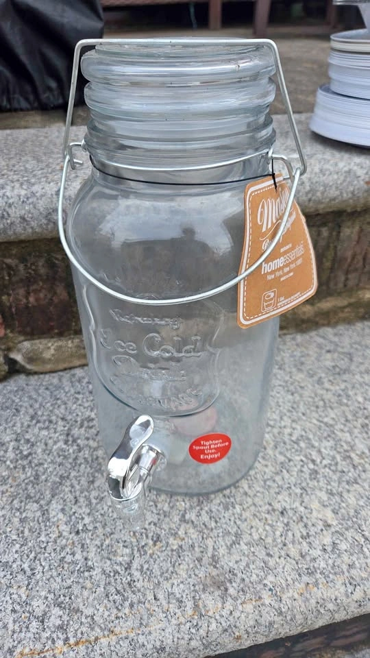 1 Gallon Glass Drink Dispenser