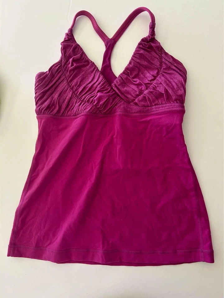 Lululemon Y Tank Top - Size 6