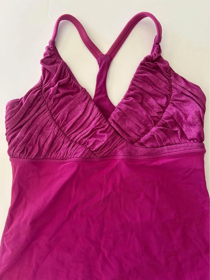 Lululemon Y Tank Top - Size 6 - photo 3