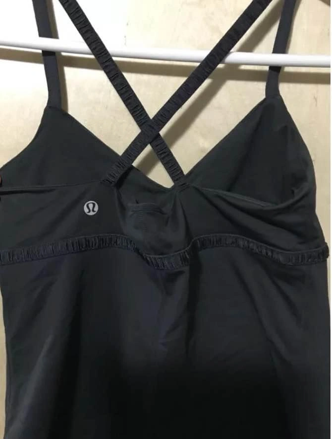 Lululemon Black Criss Cross Tank Top Size 6 - photo 4
