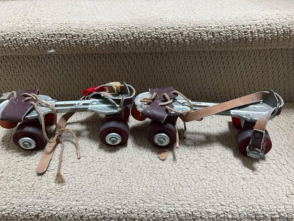 VINTAGE ROLLERSKATES - $100