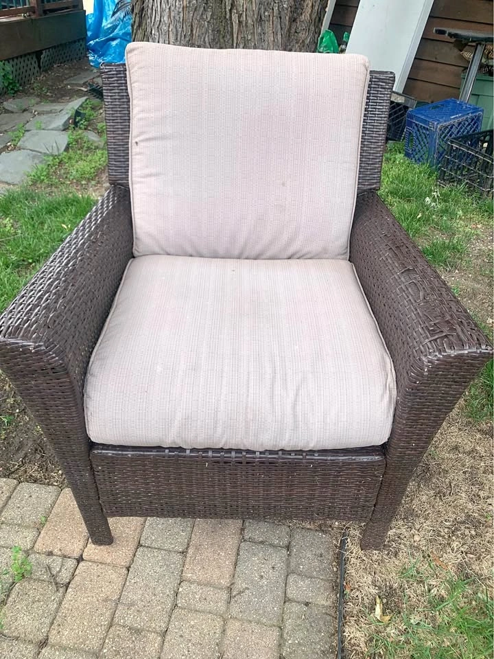 Large Brown Resin Wicker Patio Chair w/ Cushions 32"w x 29"d x 3