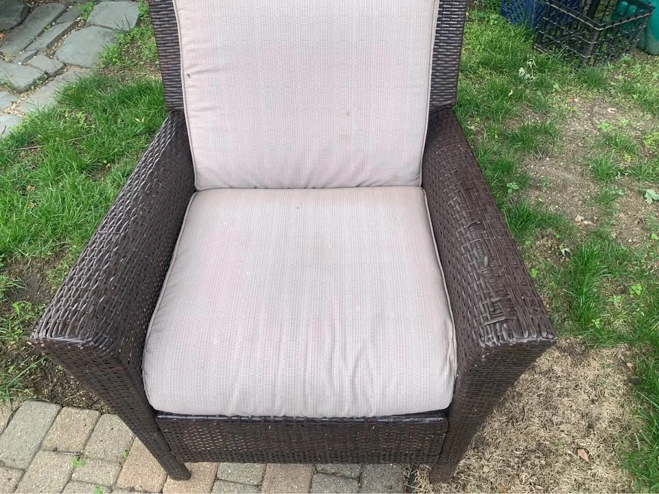 Large Brown Resin Wicker Patio Chair w/ Cushions 32"w x 29"d x 3 - photo 2