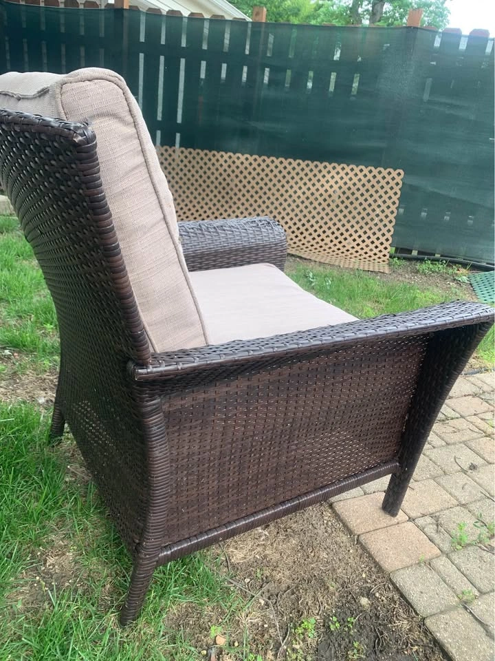 Large Brown Resin Wicker Patio Chair w/ Cushions 32"w x 29"d x 3 - photo 4