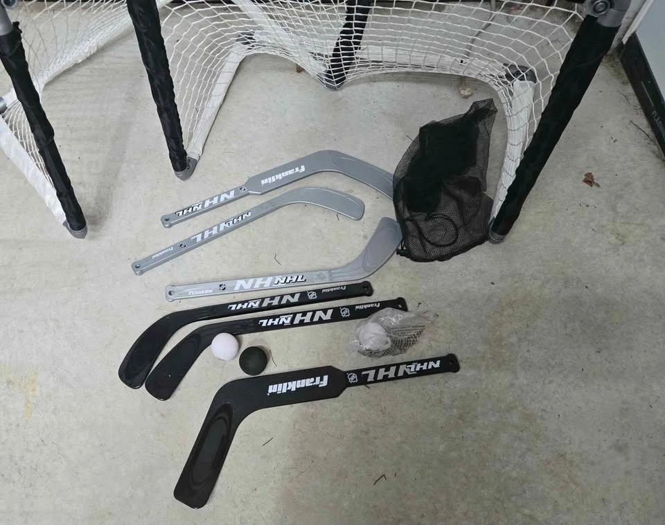 Franklin NHL Street Hockey Nets and Sticks Set - photo 2