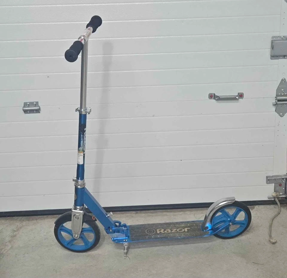 Razor A5 Lux Scooter - Blue - photo 2