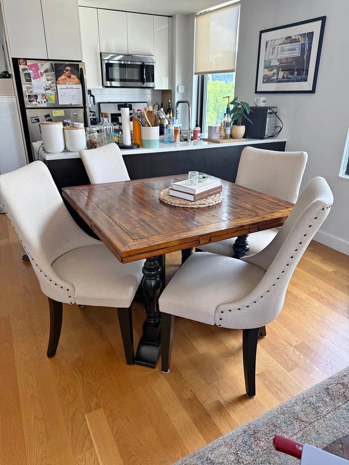 Rustic Wood Pedestal Dining Table with 4 Chairs