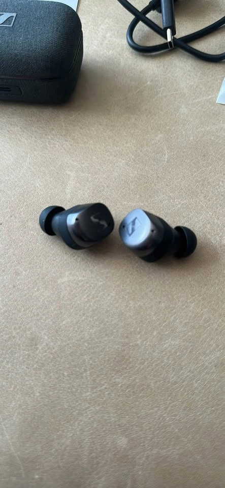 Sennheiser Momentum True Wireless 4 Earbuds - photo 4