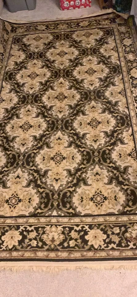 Black / Ivory Wool Throw Rug 8.6' x 5.5'