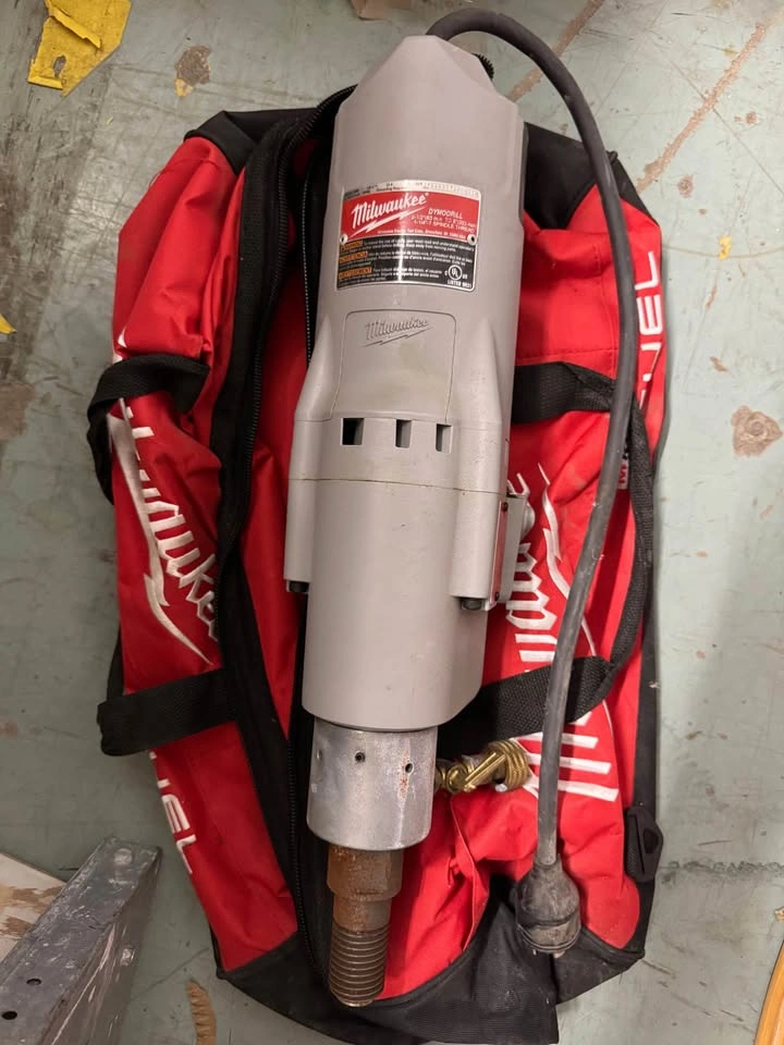 Milwaukee Diamond Coring Motor 4090 - photo 2