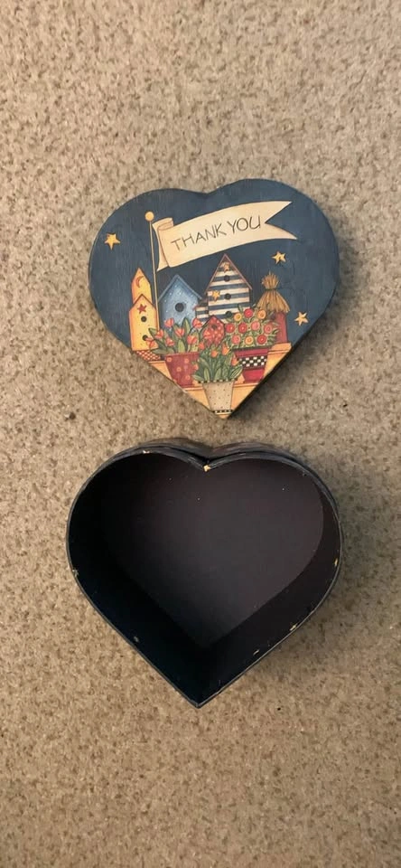 Thank You Box Heart Shape Bird House Design - photo 4