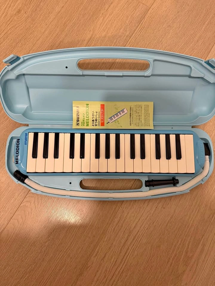 Suzuki Melodion Study-32 Melodica 32 Key Keyboard w/ Case