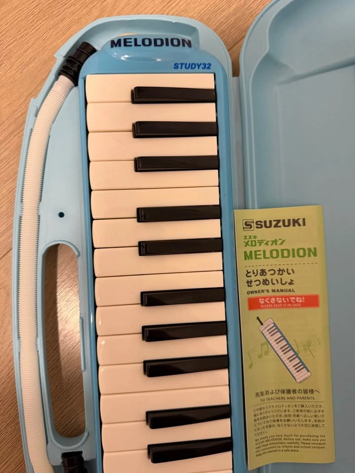 Suzuki Melodion Study-32 Melodica 32 Key Keyboard w/ Case - photo 2
